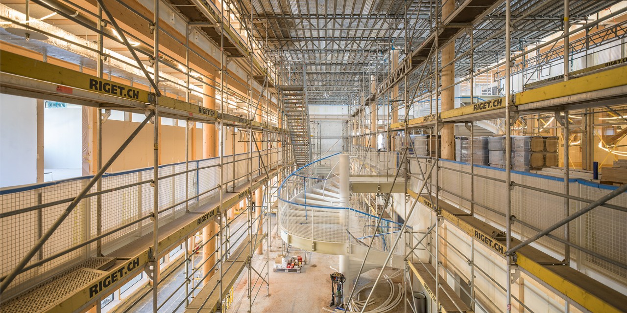 Der Neubau der Kantonsschule Wattwil ist ein Vorzeige-Holz-Schulbau. 2025 war das Richtfest, 2026 wird der Neubau bezogen.  