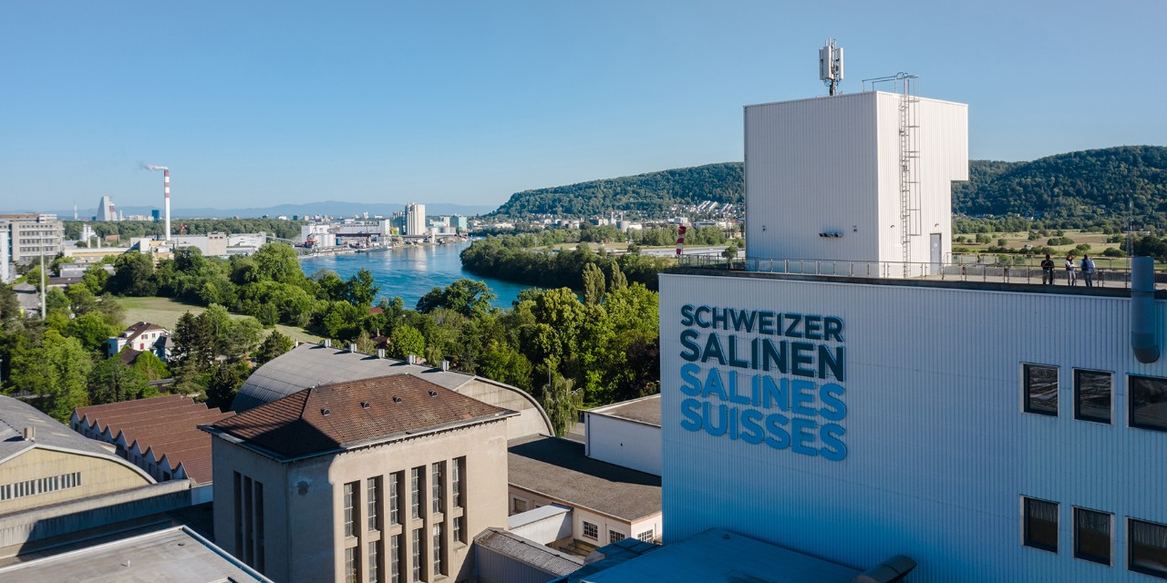 Der Kanton St.Gallen ist an den Schweizer Salinen AG beteiligt. Diese übernahm im Jahr 2025 die SelFin Invest AG. 