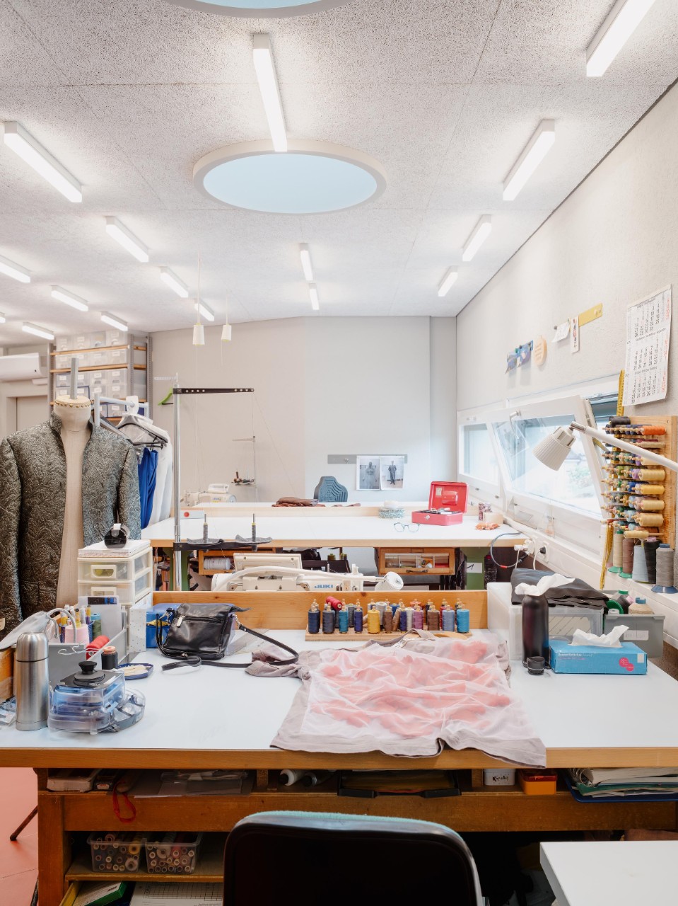 Maske und Schneiderei Theater.  Bild: Till Forrer 